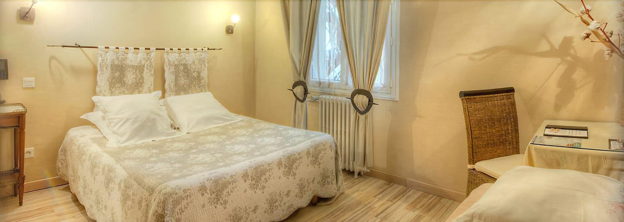 Logis Le Printemps Hotel Restaurant - Монтелимар Экстерьер фото