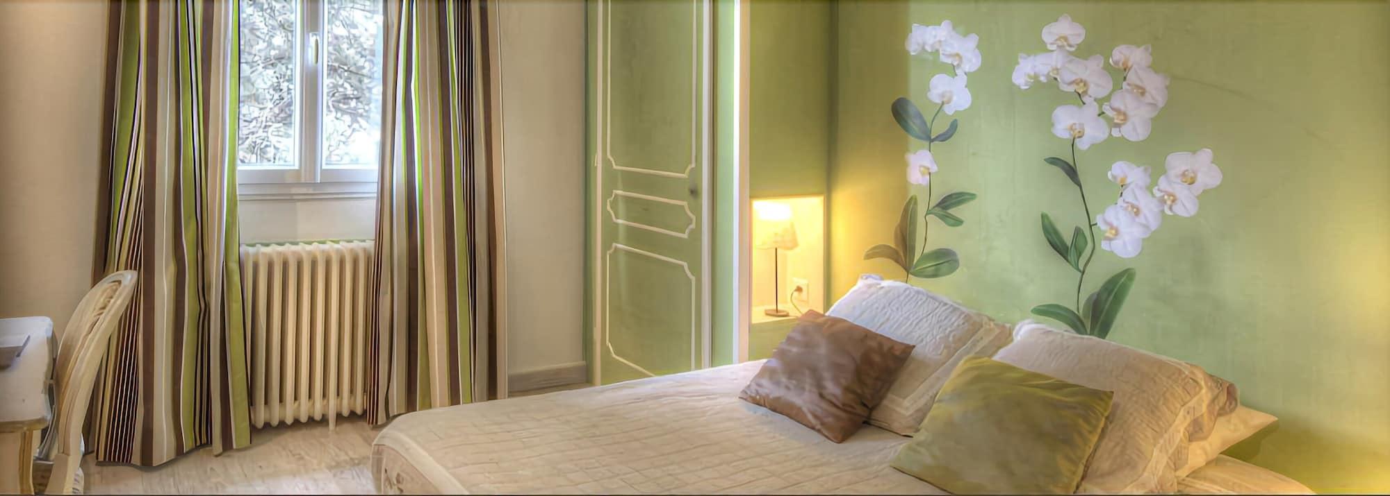 Logis Le Printemps Hotel Restaurant - Монтелимар Экстерьер фото